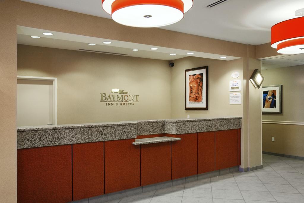 Baymont By Wyndham Denver International Airport מראה פנימי תמונה
