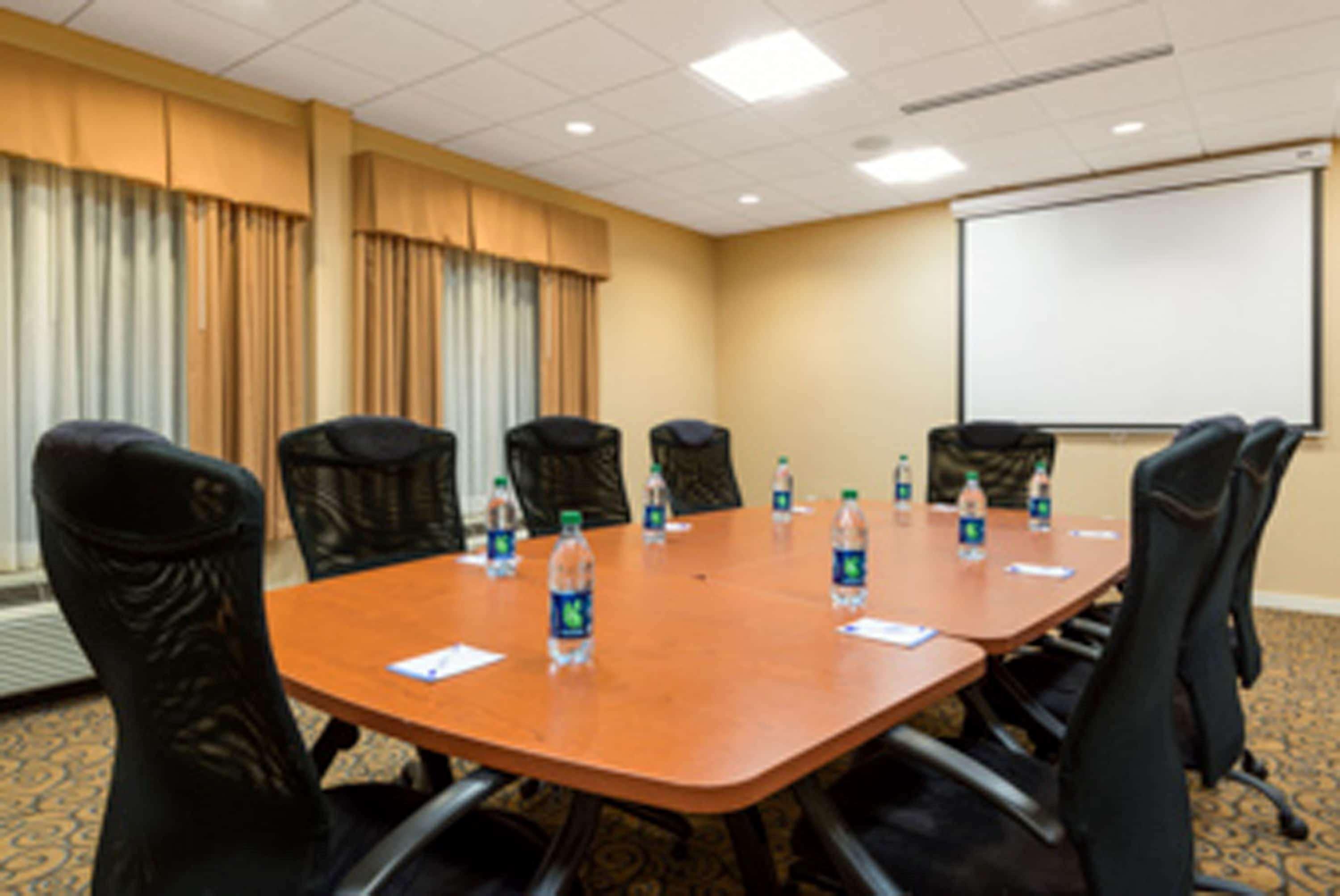 Baymont By Wyndham Denver International Airport מראה חיצוני תמונה